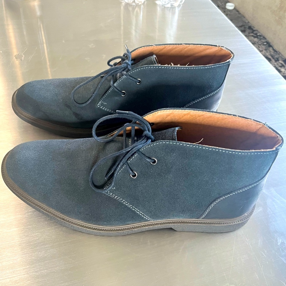 Navy suede Chukka boots from Bass